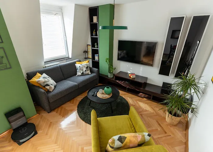 Mihail Central Apartment