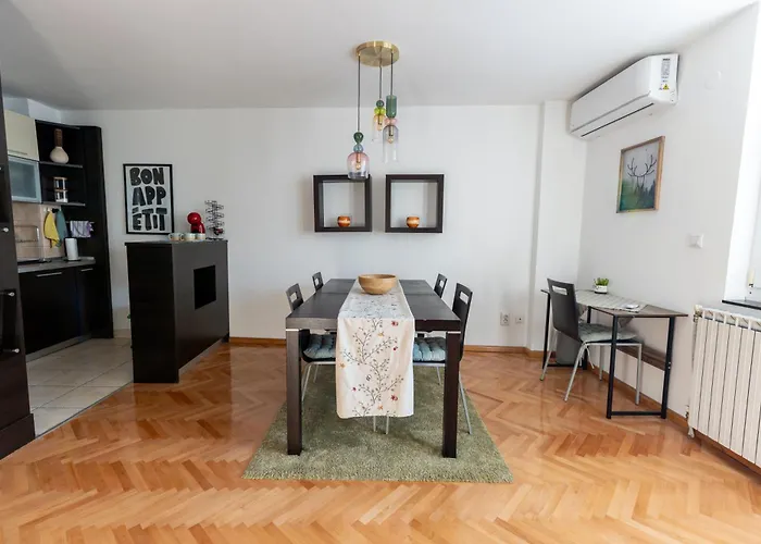 M\'S Downtown Homely Apartment