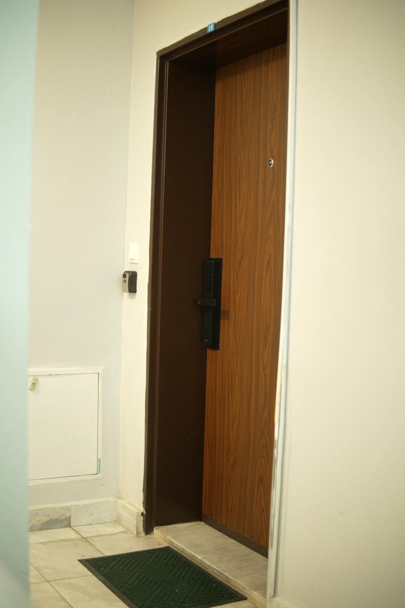 Mihail Central Apartment Апартамент *