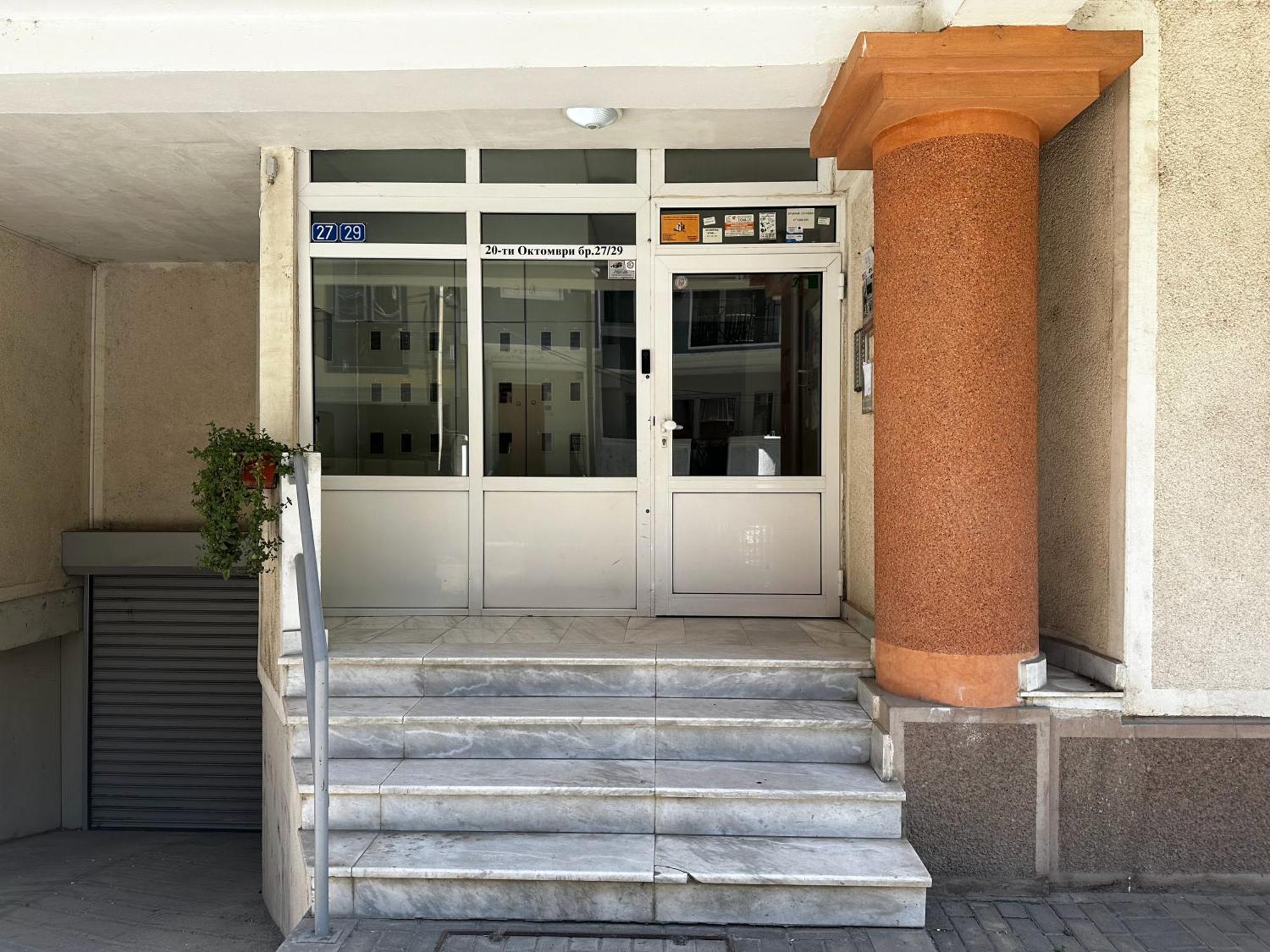Mihail Central Apartment Апартамент *